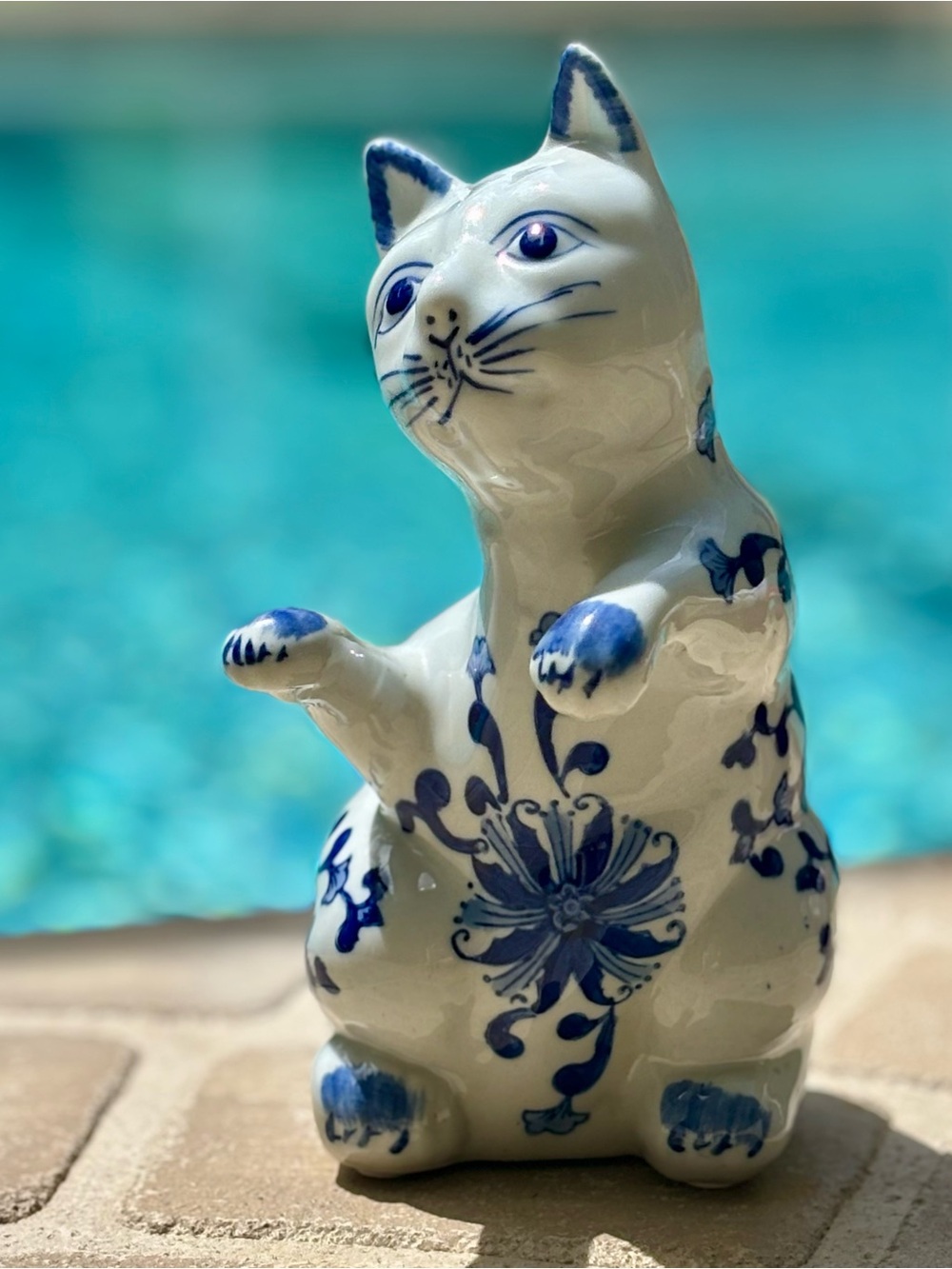 Blue and White Decorative Ceramic Cat Figurine - Elegant Pet Accent
